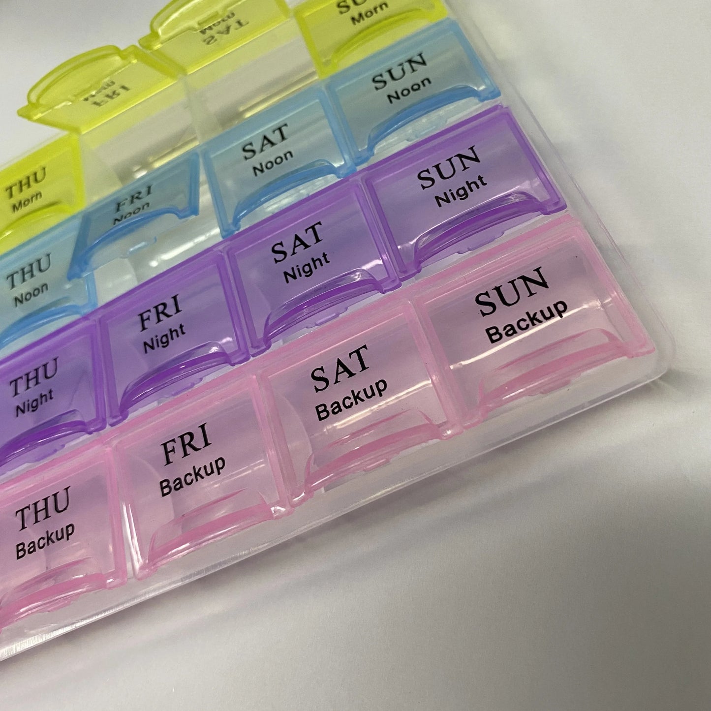 7 Days/ Week Transparent Lid Tablet Pill Box Holder/ Medicine Storage Organizer