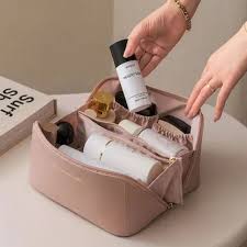 Large Capacity Travel Cosmetic Bag PU Leather Makeup Organizer with Handle & Multi-Compartments